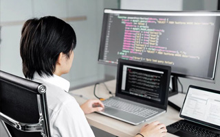 温岭 ,php声明和调用变量的符号是什么？
